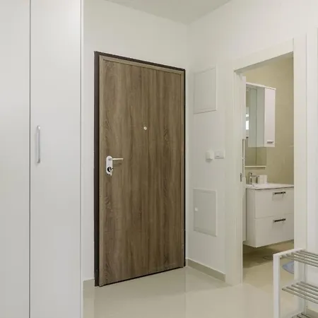 Διαμέρισμα S-7 *