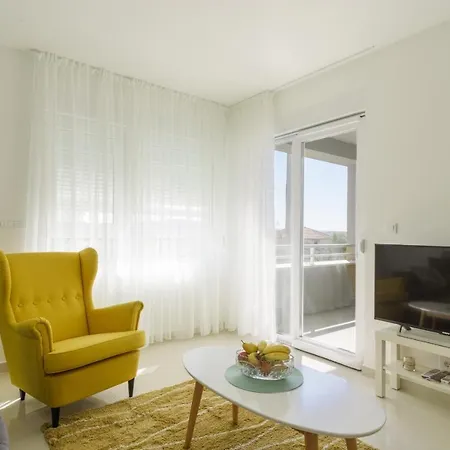 S-7 Διαμέρισμα Τρογκίρ