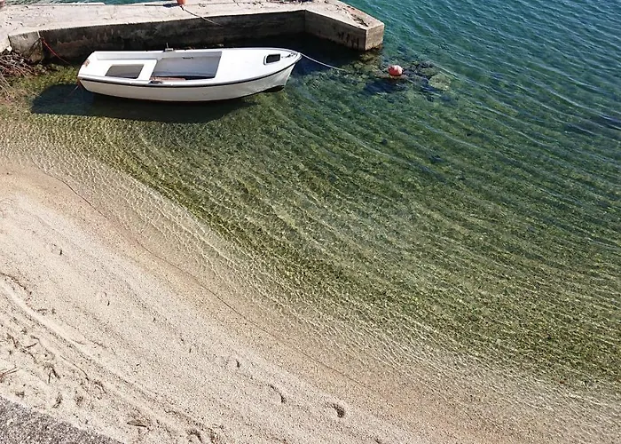 Апартаменти S-7 *