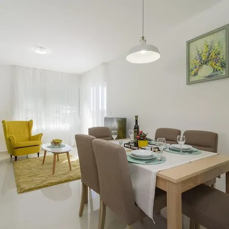 شقة S-7 تروغير